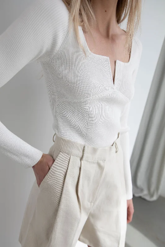 SQUARE NECK SWEATER