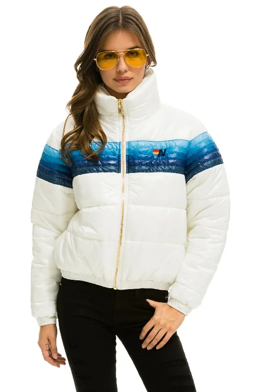 5 STRIPE LUXE APRES PUFFER JACKET - GLOSSY WHITE // BLUE STRIPES