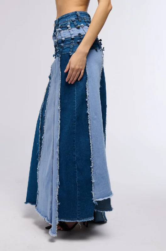 ALL OVER DISTRESSED DENIM SKIRT