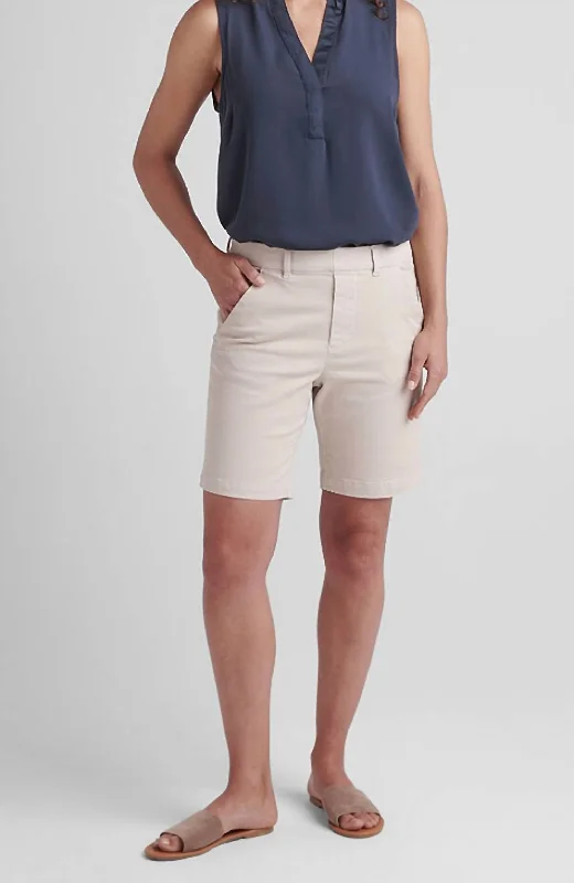 Maddie Mid Rise Pull-On Short In Stone