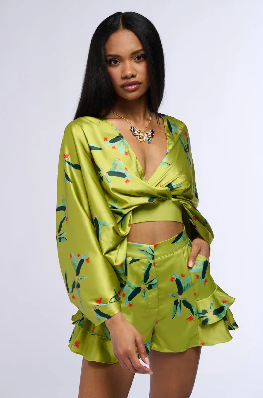 WE MEET AGAIN SATIN BLOUSE IN GREEN MULTI